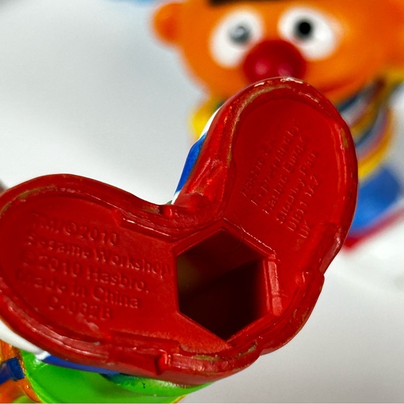 Sesame Street Workshop Lot of 7 Hasbro Plastic & PVC Figures 2.5 inches 2010-13 - Picture 6 of 7